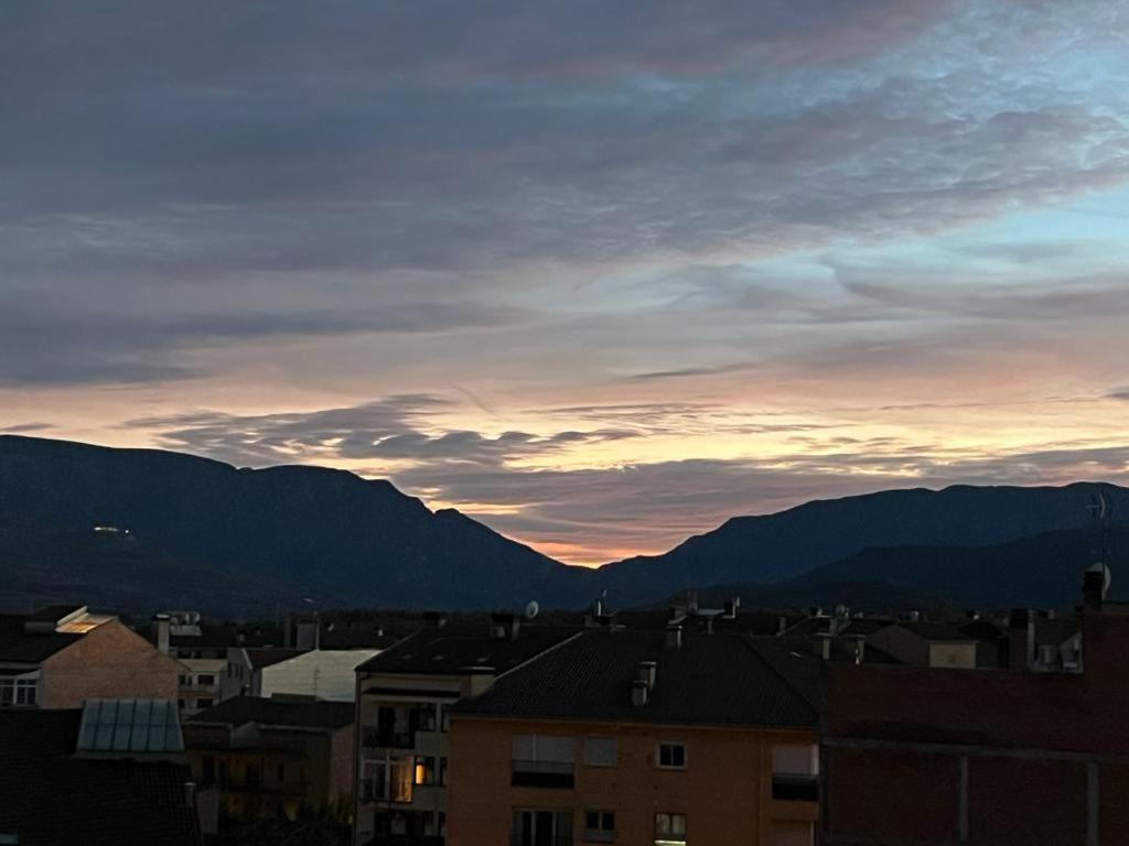 Acogedor Atico Duplex En Tremp Daire Dış mekan fotoğraf