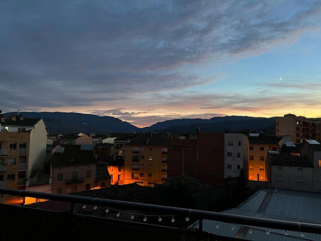 Acogedor Atico Duplex En Tremp Daire Dış mekan fotoğraf